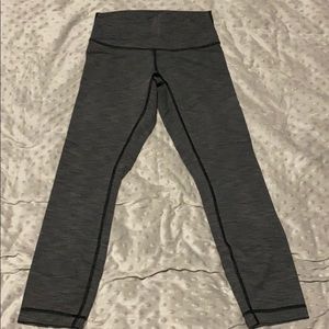 Lululemon crops!